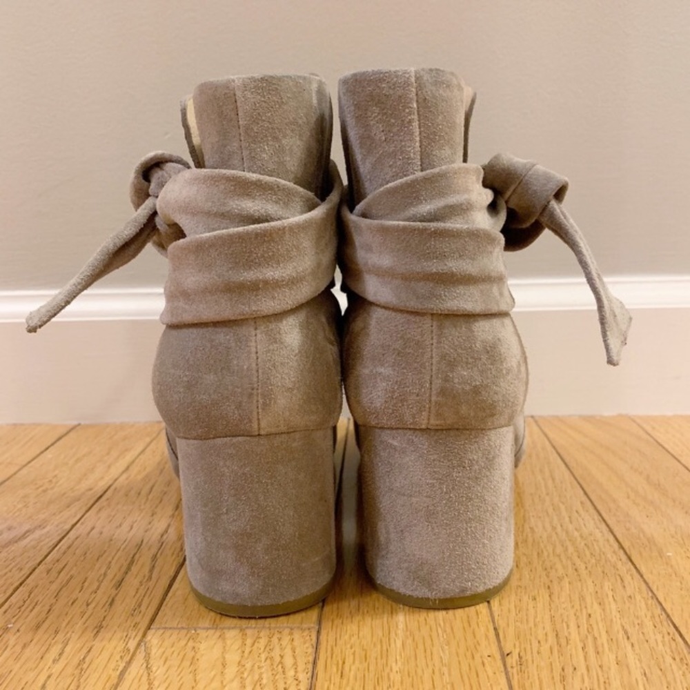 RARE Rag & Bone Go To Suede Neutral Ankle Boots - Picture 6 of 10